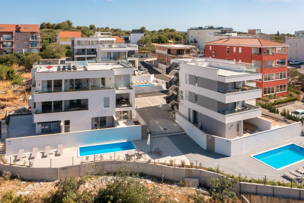 Apartment Alegria In Okrug With Heated Pool, Sea View, Jacuzzi, Wifi Trogir Exterior foto